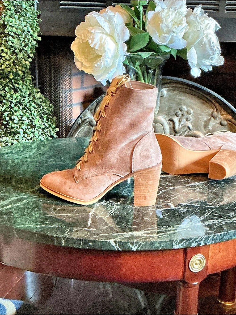 Catherine Malandrino Nancy Lace-Up Ankle Boots in Brown Suede US 71⁄2 **New**